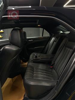 کرایسلەر 300